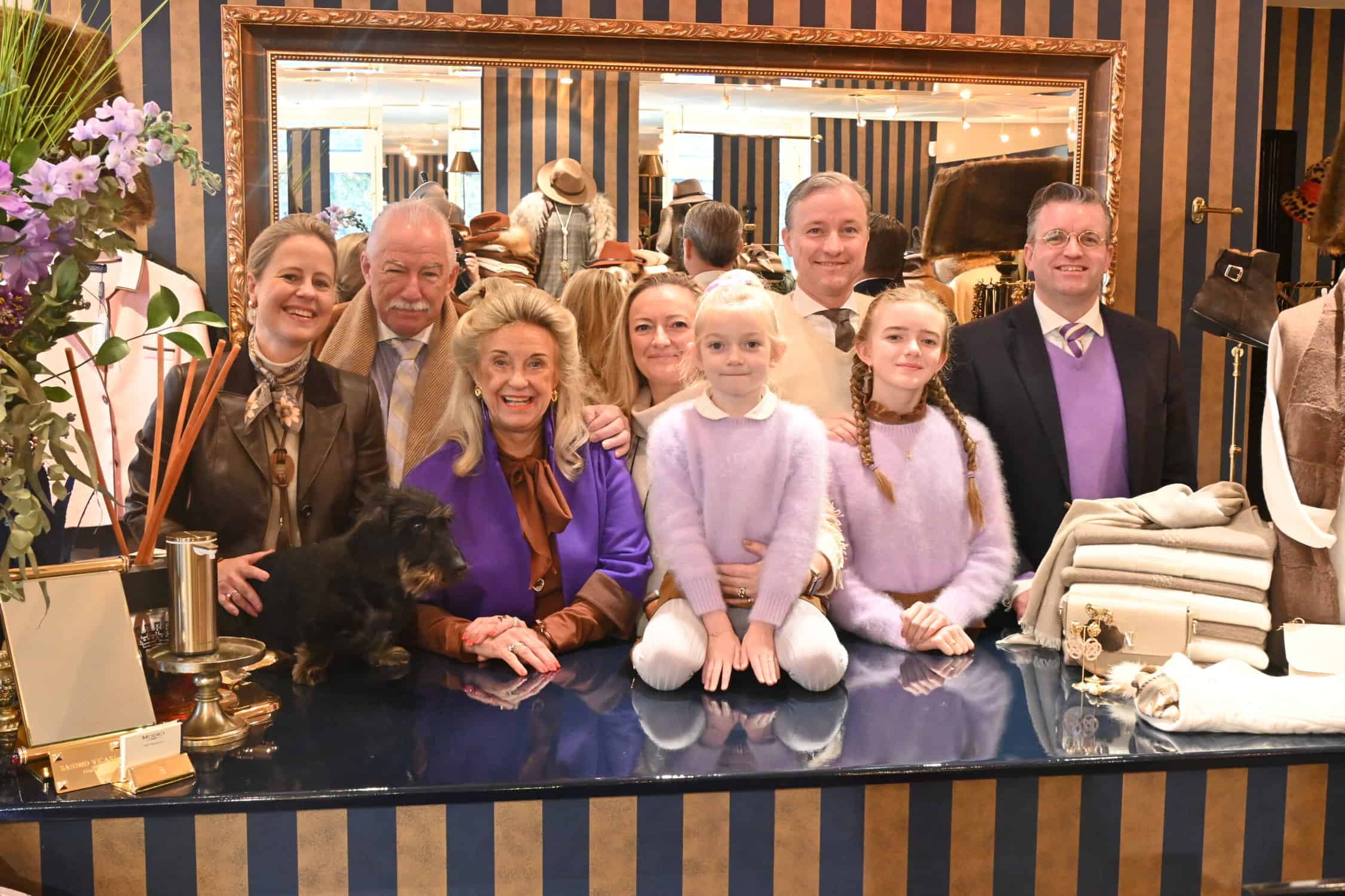 Familie Iesberts Modici Damesmode 29 okt 2022