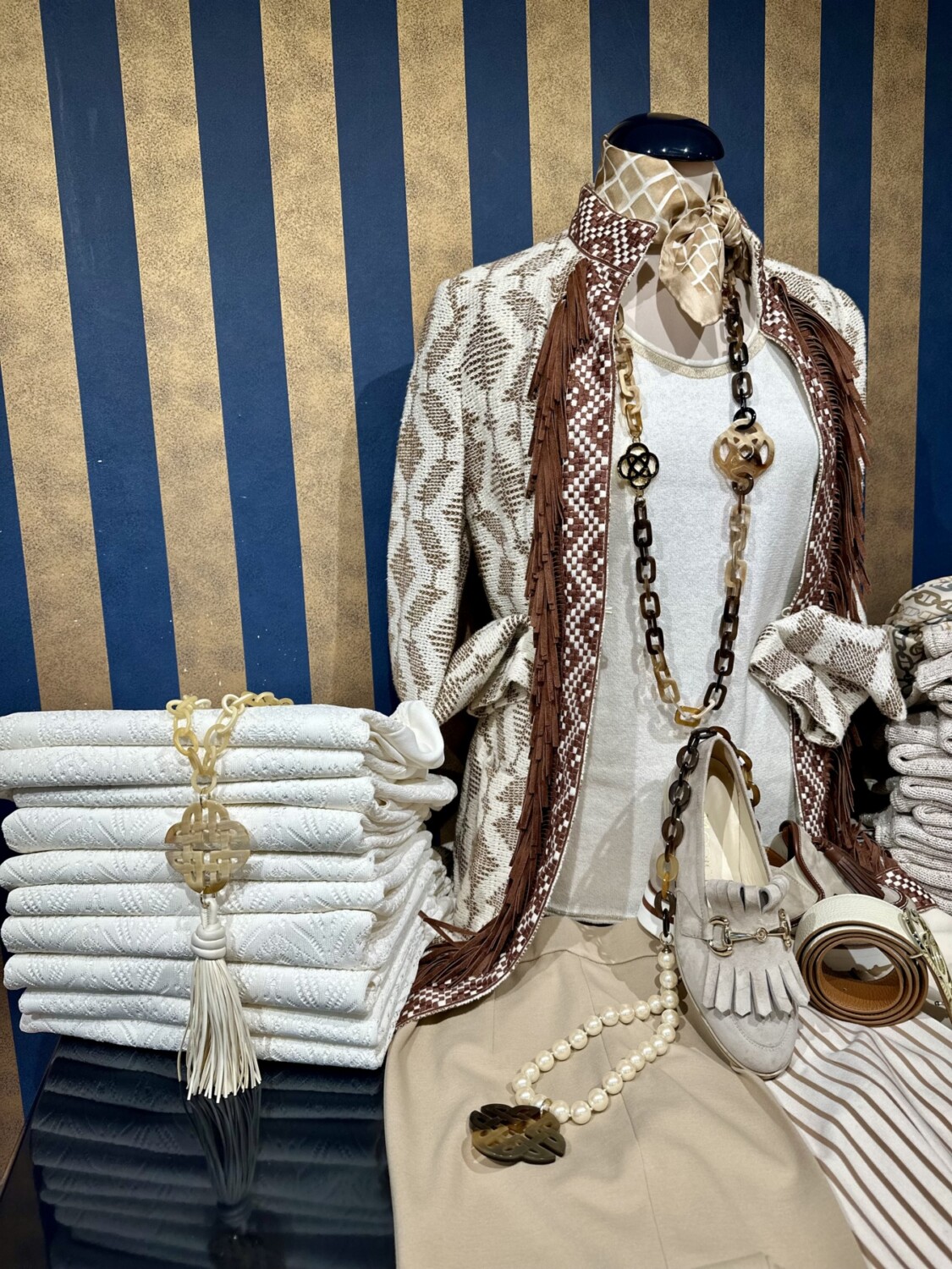 Foresti Tuniek Lang Model