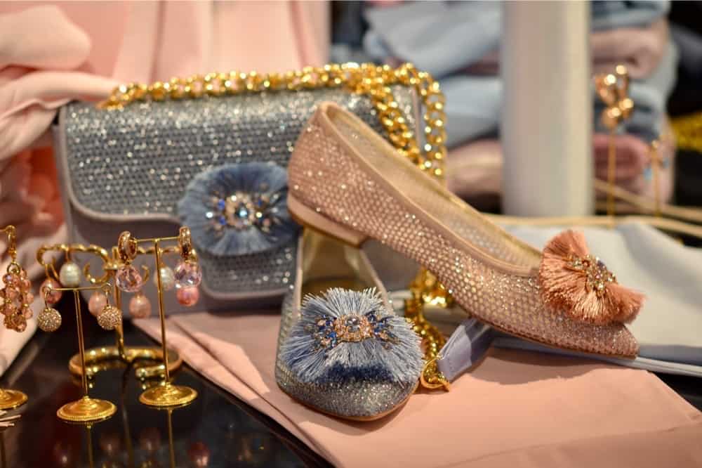 Exclusieve schoenen collectie Modici Damesmode Laren in het Gooi Luxe damesschoenen winkel in Laren in het Gooi met exclusieve elegante of sportieve schoenen van oa Sandro Vicari